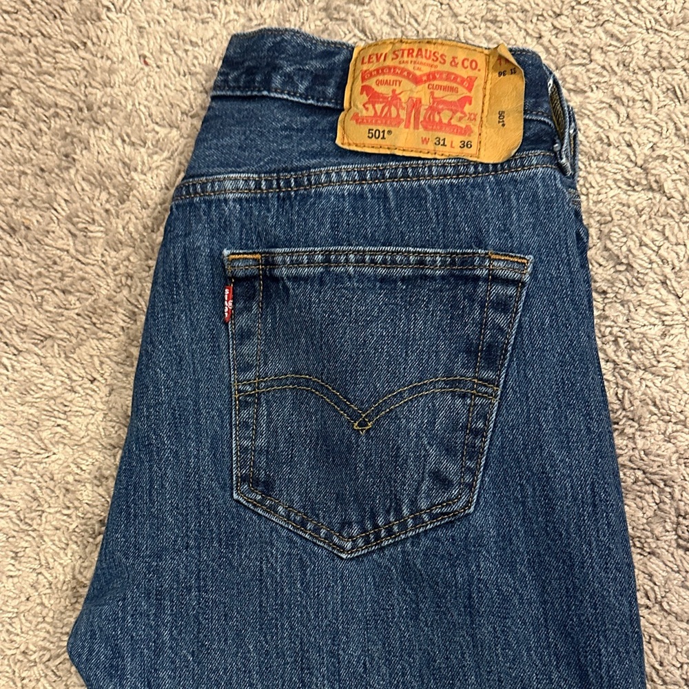 Levi's 501 Men's Straight Jeans in Classic Blue Denim